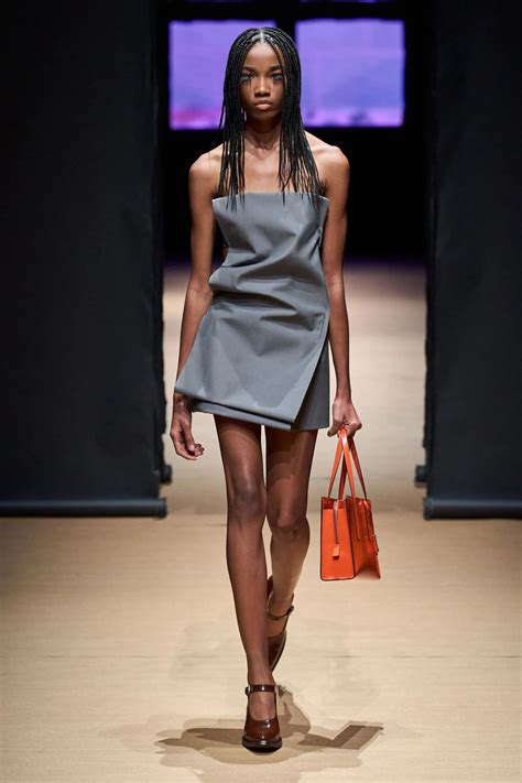 prada dresses 2023.